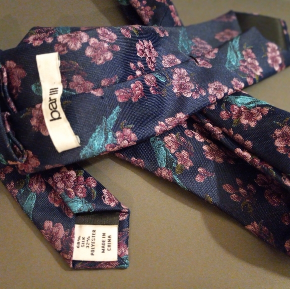 Bar III Purple Bluebird Mockingbird Mens Tie - Picture 4 of 5